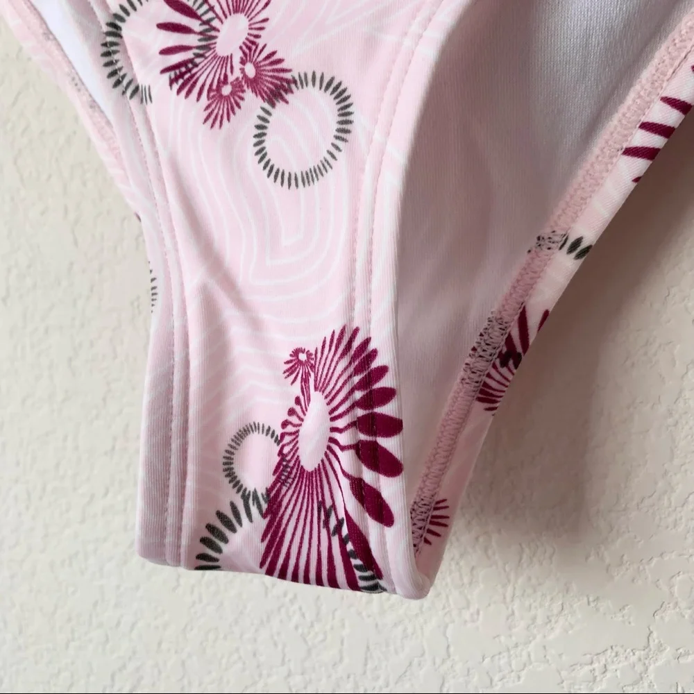 NWOT Oakley bikini bottoms